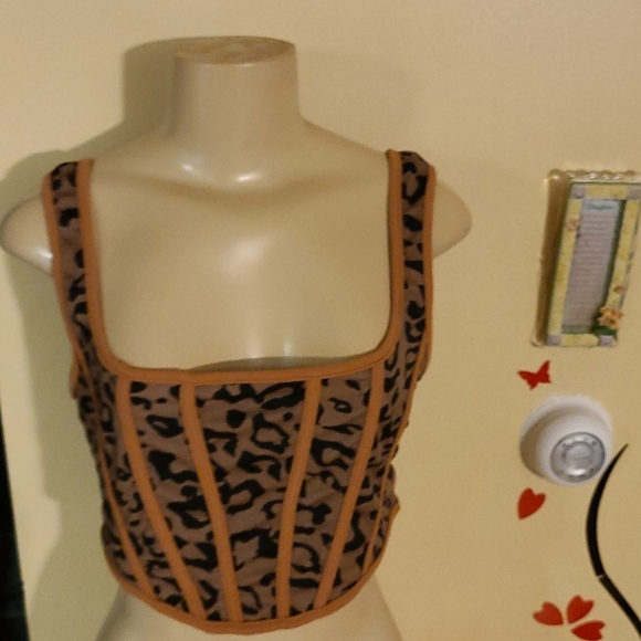 Crop top - Picture 3 of 6